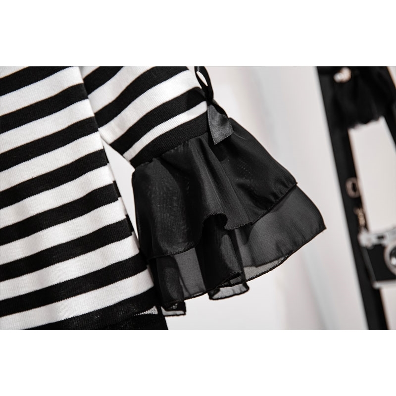 Summer Two Piece Set Woman Stripe knit Flare Sleeve T-Shirt Top + High Waist Denim Short Female Fashion Suit 210519