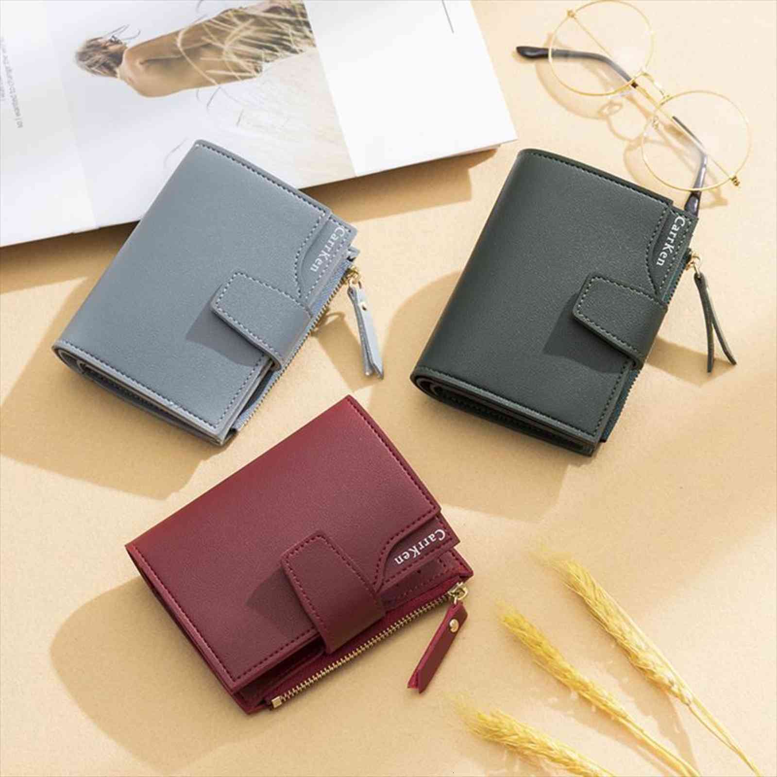 solid color women short wallet zipper money bag leather coin purse ladies female hasp mini clutch for girl, Red;black
solid color women short wallet zipper money bag leather coin purse ladies female hasp mini clutch for girl, Red;black