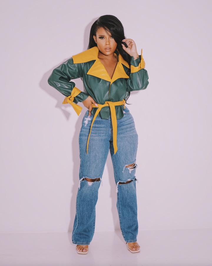 Women' Jackets Echoine Big Turn Down PU Leather Jacket With Belt Casual Green Yellow Color Patchwork Street Biker Coat Outwear Outfits
Women' Jackets Echoine Big Turn Down PU Leather Jacket With Belt Casual Green Yellow Color Patchwork Street Biker Coat Outwear Outfits