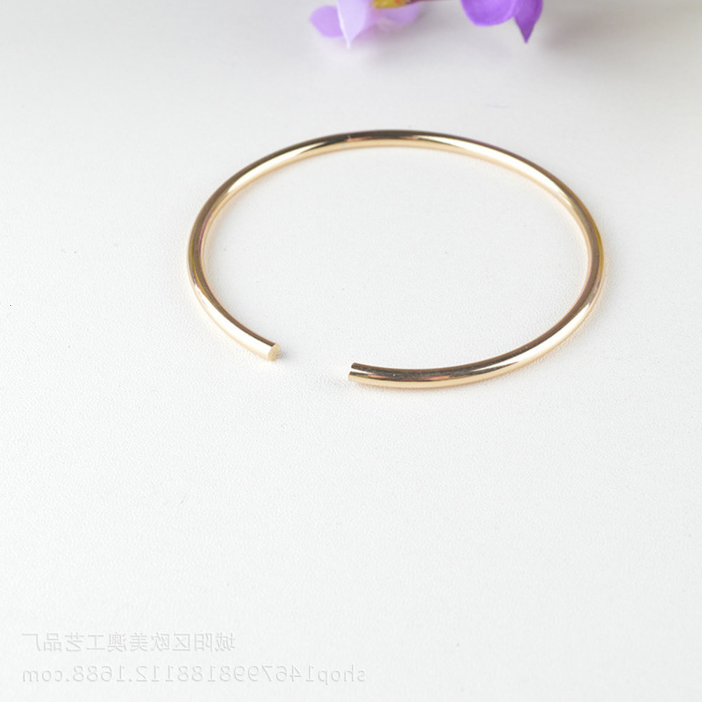 Hand catenary Qingdao men and women lovers fashion bracelet gold plated open Bracelet Watch accessories can be consulted, Golden;silver
Hand catenary Qingdao men and women lovers fashion bracelet gold plated open Bracelet Watch accessories can be consulted, Golden;silver