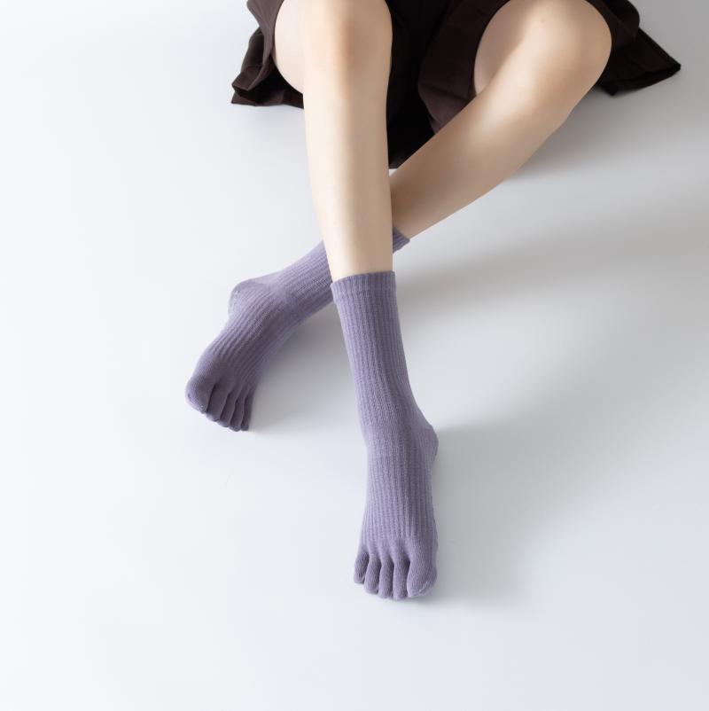 Sports Socks Long Tube Warm Pressure Yoga Professional Non-slip Thick Calf Fitness, Black
Sports Socks Long Tube Warm Pressure Yoga Professional Non-slip Thick Calf Fitness, Black
