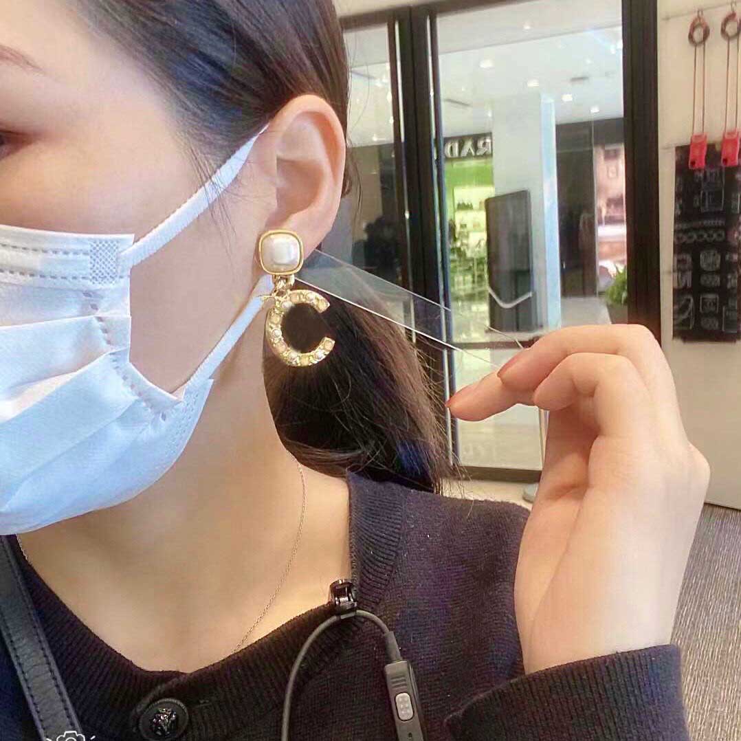 2022 Luxury quality charm drop earring with nature pearl in 18k gold plated for women wedding jewelry gift Have box stamp PS3054, Golden
2022 Luxury quality charm drop earring with nature pearl in 18k gold plated for women wedding jewelry gift Have box stamp PS3054, Golden