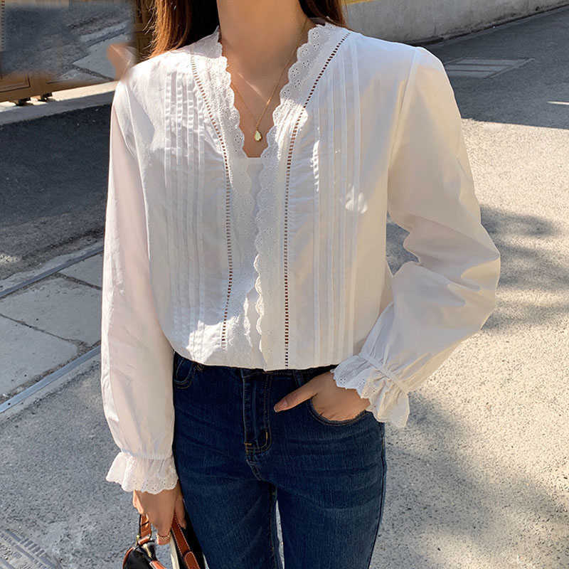 Spring Loose V-neck Women's Shirt Lace Pleated White Shirt Long Sleeve Ruffled Tops Female Cotton Blouse Women 13157 210527