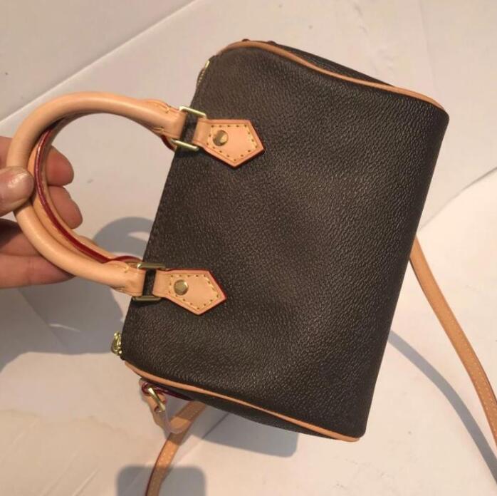 NEW Speed M40391 Women handbags luxurys designers bags Shoulder Totes purse crossbody backpack shoulder bag With lock
NEW Speed M40391 Women handbags luxurys designers bags Shoulder Totes purse crossbody backpack shoulder bag With lock