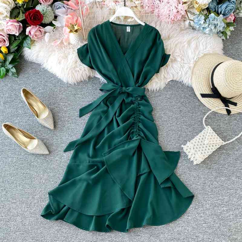 Vintage Irregular Fold Dres Slim Short Sleeve V-neck Elegant Trumpet Vestidos Summer Ladies Bandage Long Robe 210602
Vintage Irregular Fold Dres Slim Short Sleeve V-neck Elegant Trumpet Vestidos Summer Ladies Bandage Long Robe 210602