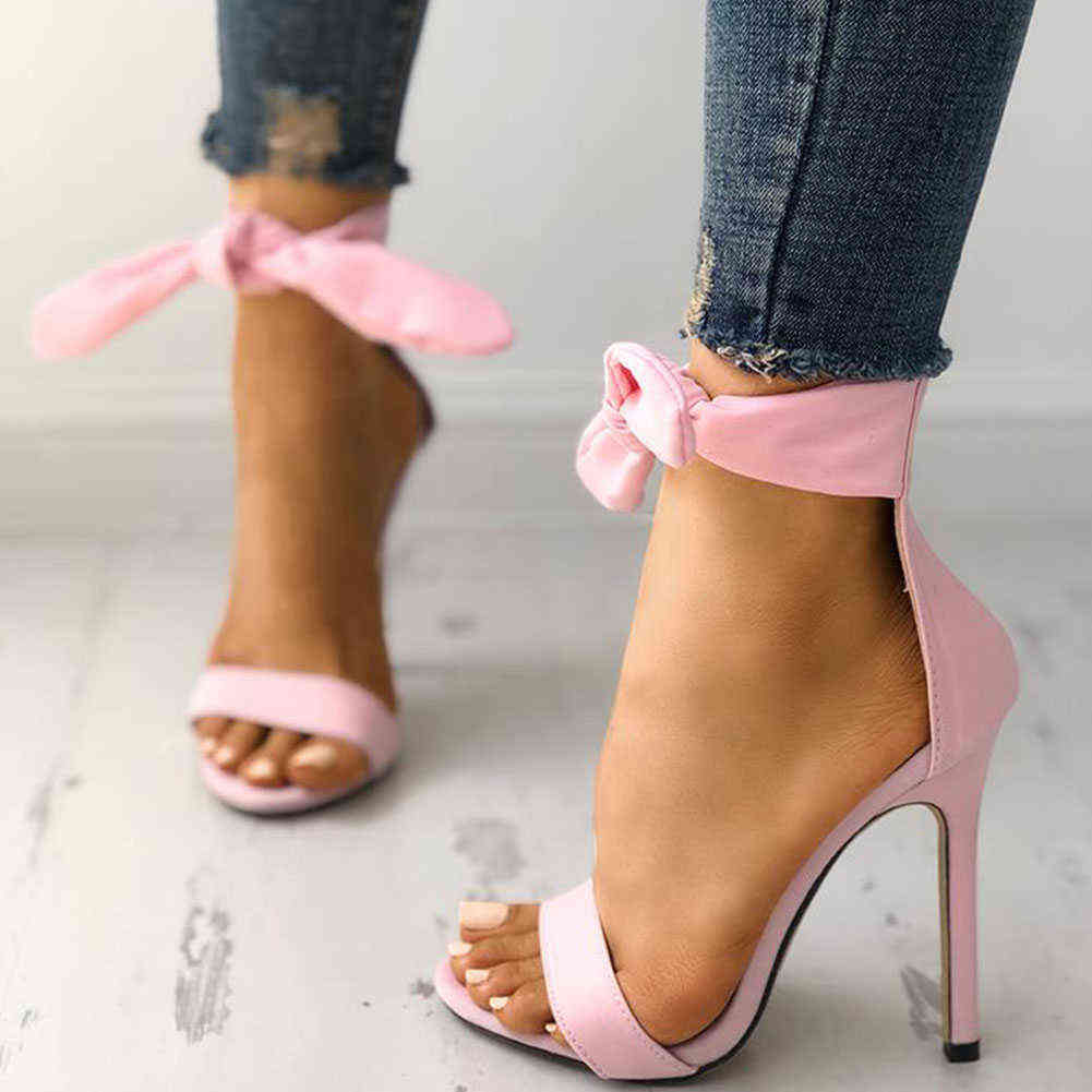DoraTasia New INS Hot women's Thin High Heels Sandals Fashion Bowknot Sexy Summer Women Party Office Shoes Woman Y0721, Pink
DoraTasia New INS Hot women's Thin High Heels Sandals Fashion Bowknot Sexy Summer Women Party Office Shoes Woman Y0721, Pink