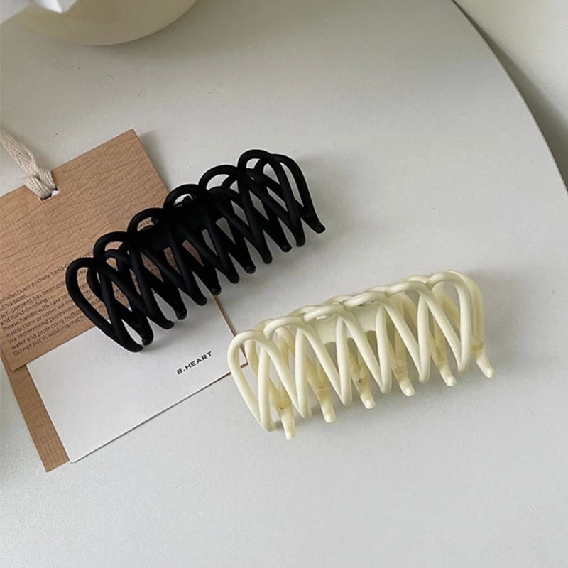 Hair Clip Claws Matte Geometric Barrette Hollow Girls Hair Holder Accessory Acrylic Hair Claw Clips Hairpins Headdress Hairgrips