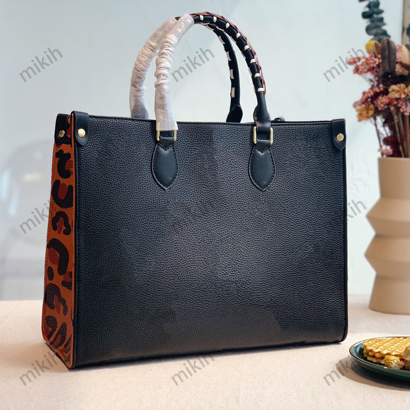 Fashion womens bag outdoor ladies totes bags classic logo embossed cheetah print design large capacity 35CM high quality handbag purse, Customize
Fashion womens bag outdoor ladies totes bags classic logo embossed cheetah print design large capacity 35CM high quality handbag purse, Customize