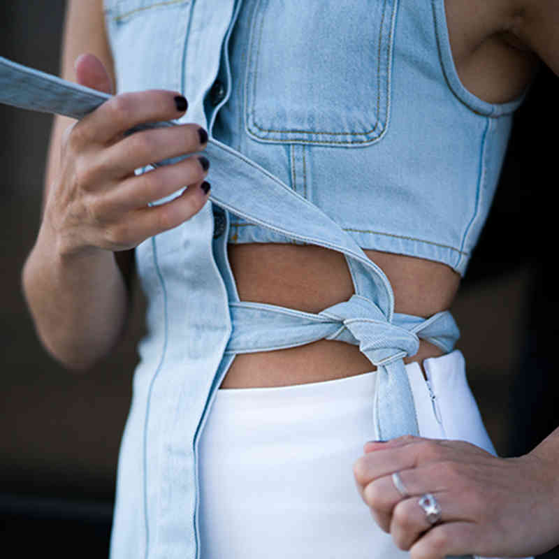 VGH Casual Streetwear Denim Vest For Women O Neck Sleeveless Hollow Out Blue Vests Female Fashion New Clothing Summer Tide 210421