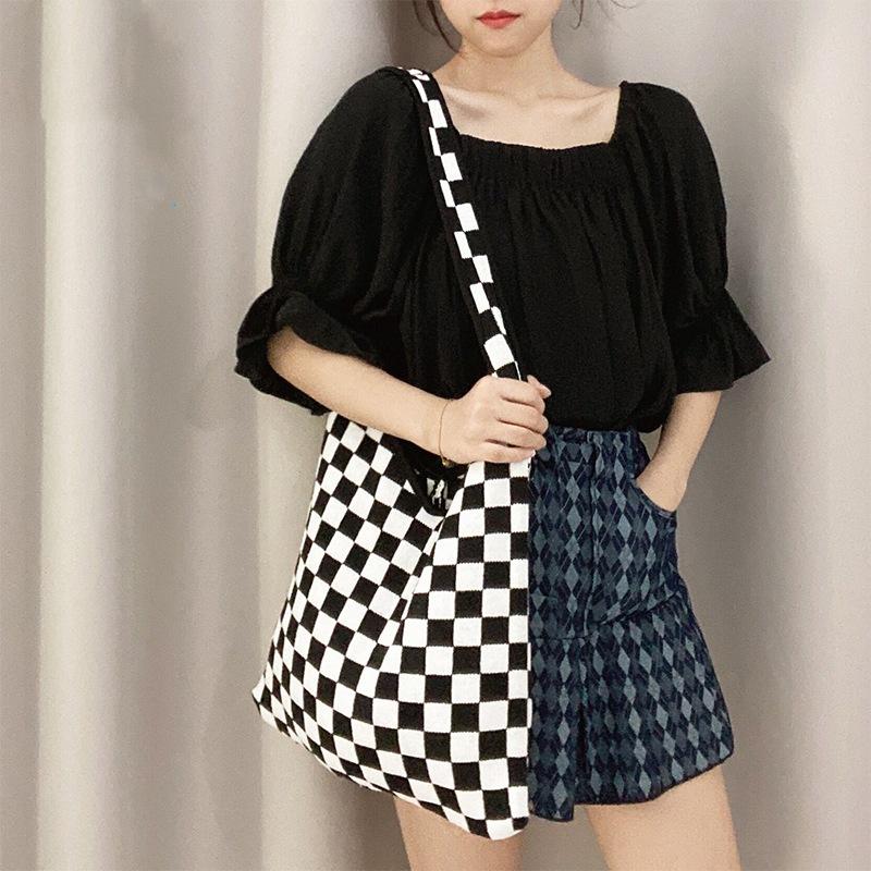 Evening Bags Female Knitted Black White Chessboard Plaid Woolen Handbag Lady Vintage Strips Big Capacity Roomy Slouchy Carry Shoulder Bag
Evening Bags Female Knitted Black White Chessboard Plaid Woolen Handbag Lady Vintage Strips Big Capacity Roomy Slouchy Carry Shoulder Bag