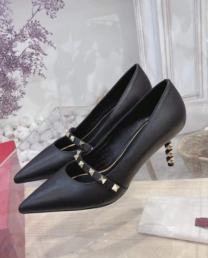 2022010301Y 41/42/40 6 COLORS STUD STRAP HEELS SHOES GENUINE LEATHER 7cm pumps sexy mary jane pointed toe lambskin, Black
2022010301Y 41/42/40 6 COLORS STUD STRAP HEELS SHOES GENUINE LEATHER 7cm pumps sexy mary jane pointed toe lambskin, Black