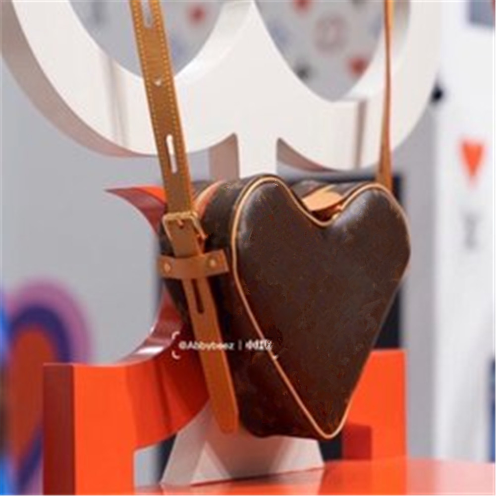 22cm letter heart / bag high quality women's handbag Mini Bag Fashion purse real leather bag, Brown
22cm letter heart / bag high quality women's handbag Mini Bag Fashion purse real leather bag, Brown