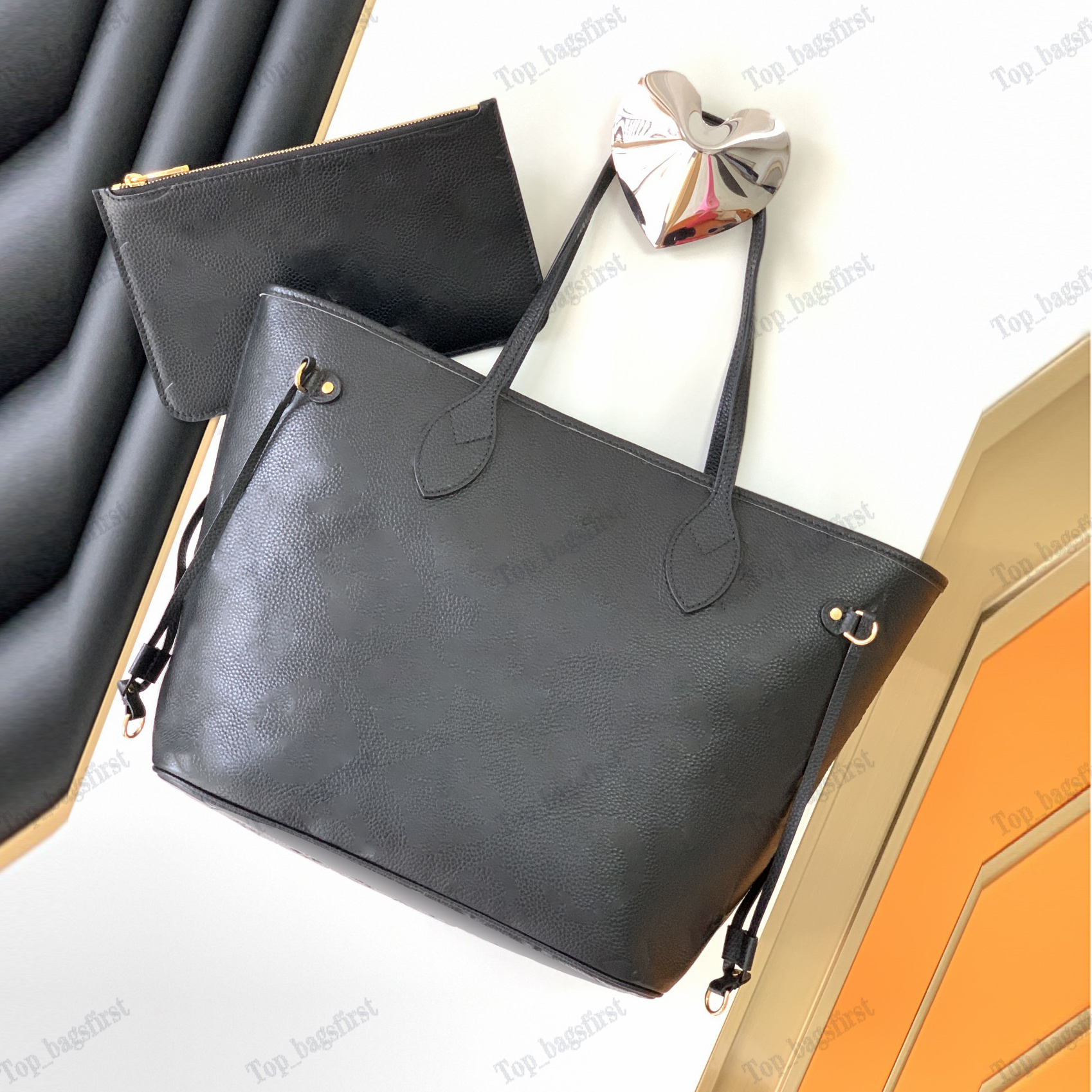 3colour Latest Styles Women Tote bag Top quality Fashion Onthego Handbags leather embossing with Zero wallet, Customize
3colour Latest Styles Women Tote bag Top quality Fashion Onthego Handbags leather embossing with Zero wallet, Customize