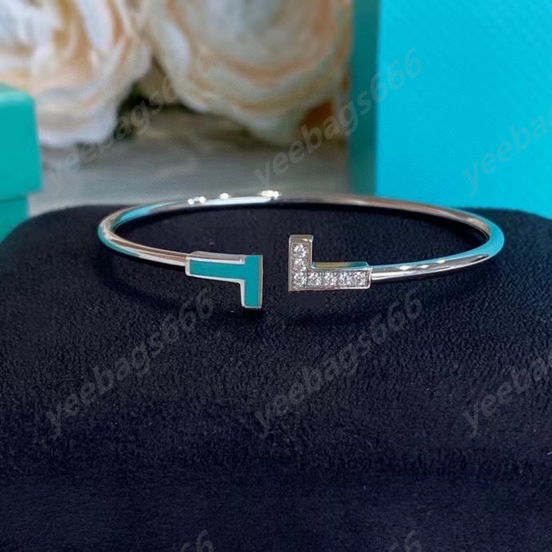 2022 High quality designer design Bangle stainless steel gold buckle bracelet fashion jewelry men and women bracelets, Black
2022 High quality designer design Bangle stainless steel gold buckle bracelet fashion jewelry men and women bracelets, Black