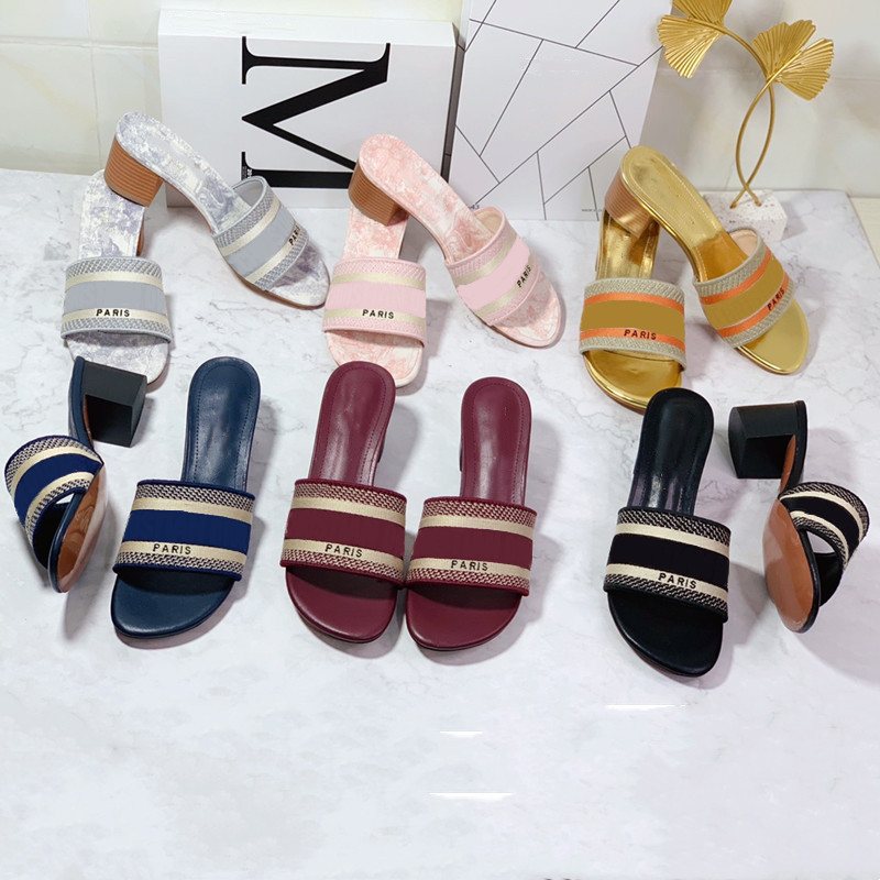 2021 Ladies High Heel Sandals Brand Summer Shoes Designer Embroidered Pattern Slippers Fashion Non-slip Leather Beach Flip Flops Bring Box, Black
2021 Ladies High Heel Sandals Brand Summer Shoes Designer Embroidered Pattern Slippers Fashion Non-slip Leather Beach Flip Flops Bring Box, Black
