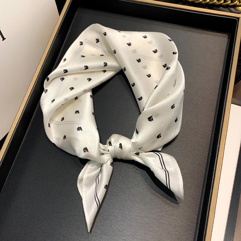 Scarves Fashion 2022 Silk Hair Scarf Women Bandana Small Neck Hijab100% Pure Summer Beach Shawls Wraps Foulard, Blue;gray
Scarves Fashion 2022 Silk Hair Scarf Women Bandana Small Neck Hijab100% Pure Summer Beach Shawls Wraps Foulard, Blue;gray