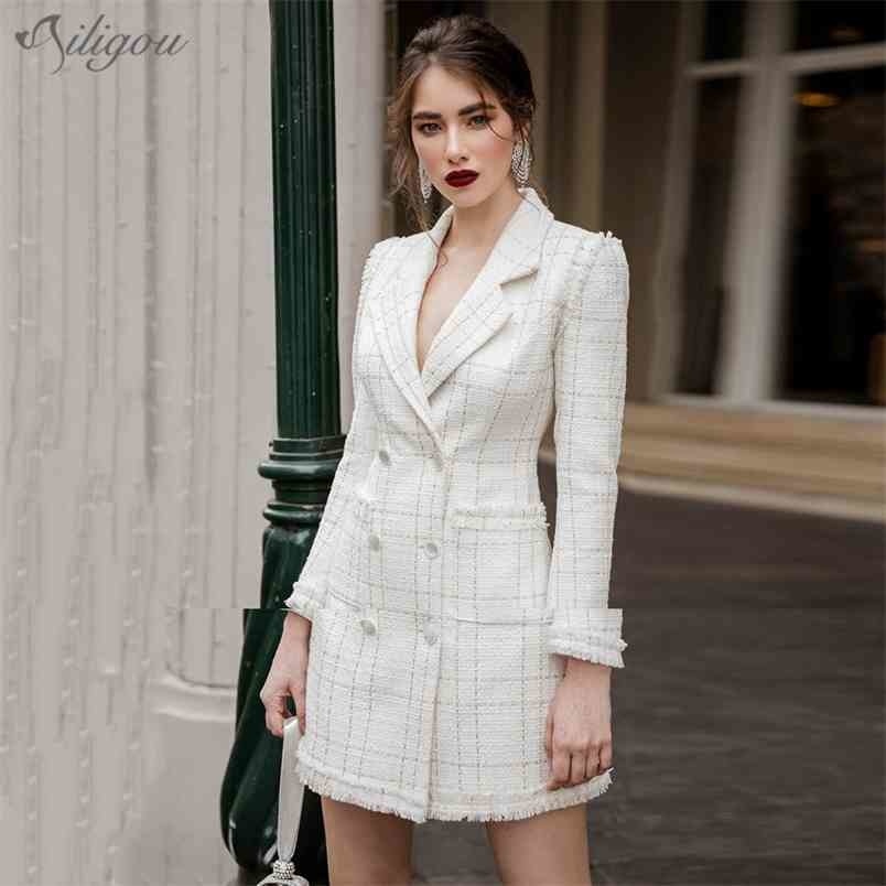 Gold Line Plaid Suit V-Neck Ladies Notched Double-Breasted Feather Tassel Trim Slim Sexy Party Tweed Coat 210525, White
Gold Line Plaid Suit V-Neck Ladies Notched Double-Breasted Feather Tassel Trim Slim Sexy Party Tweed Coat 210525, White