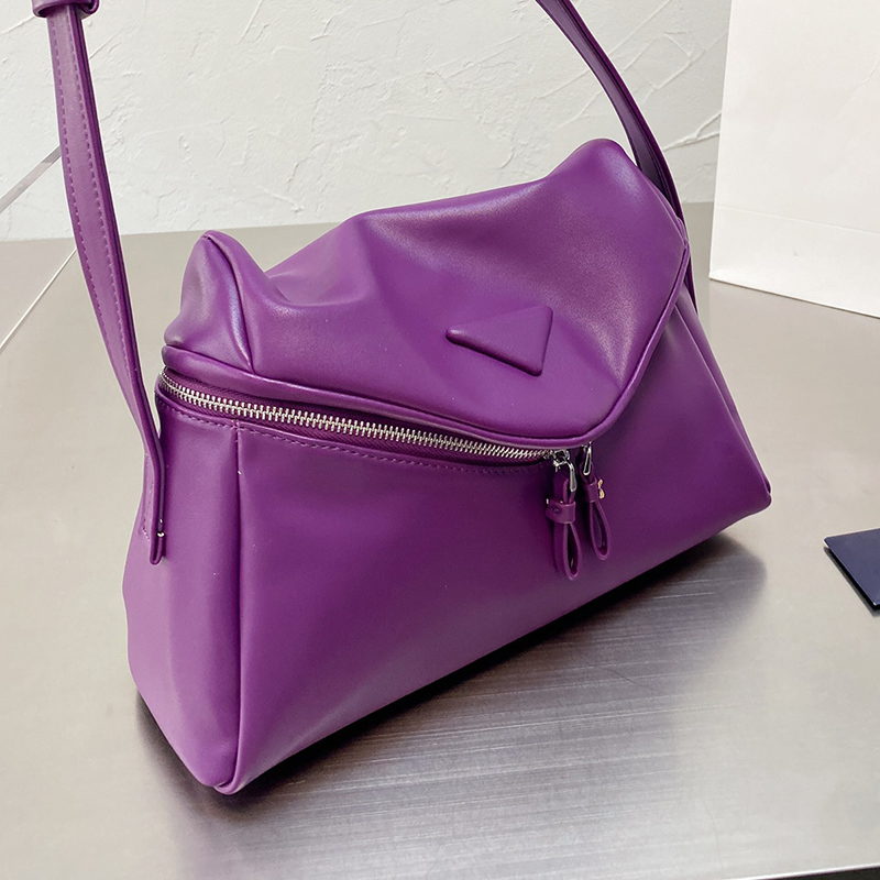 Women Designer Signaux Messenger Shoulder Bag Triangle Cover Leather Crossbody Handbags Large Capacity Handbag Luxury cross body bags, Box
Women Designer Signaux Messenger Shoulder Bag Triangle Cover Leather Crossbody Handbags Large Capacity Handbag Luxury cross body bags, Box