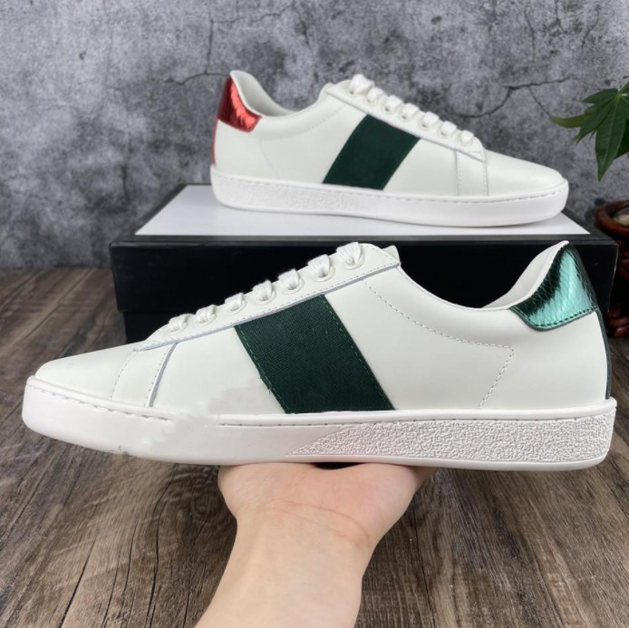 Fashion luxury men's and women's casual sports shoes lace up black leather bee embroidery basketball shoes, White 
Fashion luxury men's and women's casual sports shoes lace up black leather bee embroidery basketball shoes, White