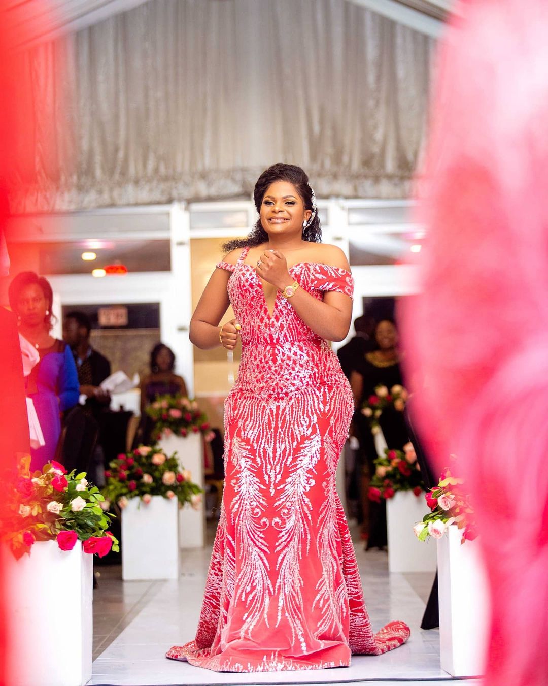 Plus Size 2022 Arabic Aso Ebi Red Sparkly Mermaid Prom Dresses Sequined Lace Evening Formal Party Second Reception Birthday Engagement Gowns Dress ZJ2