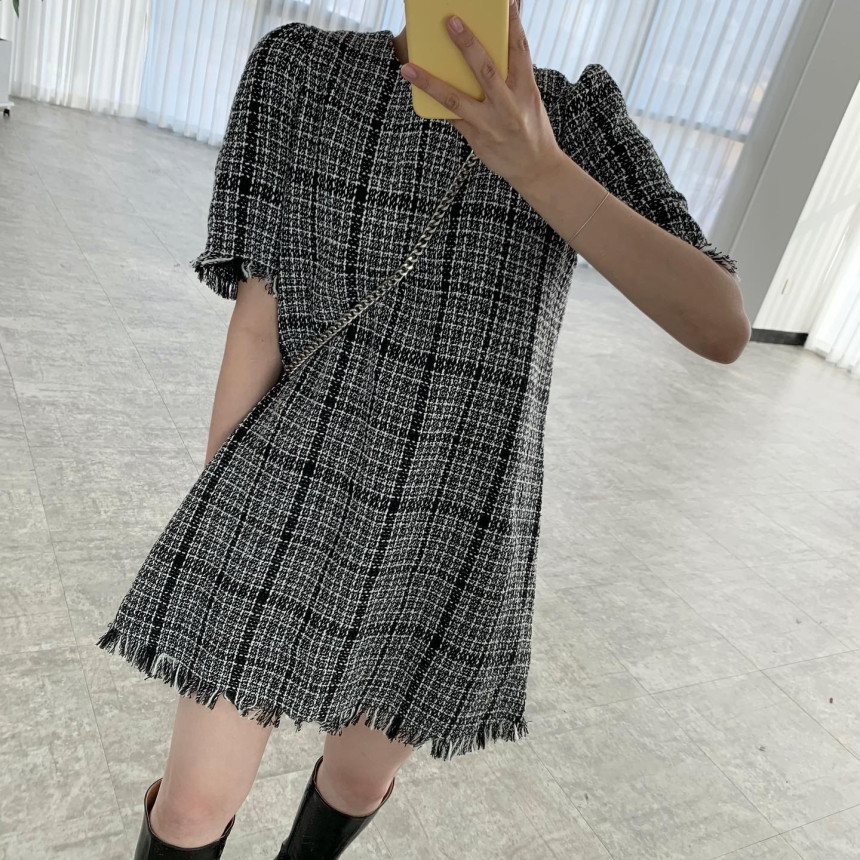 Chic Retro Women Plarid Woolen Dresses Spring Short Sleeve O-Neck Sexy Tassel Mini Dress With Belt Mujer Vestidos 210514