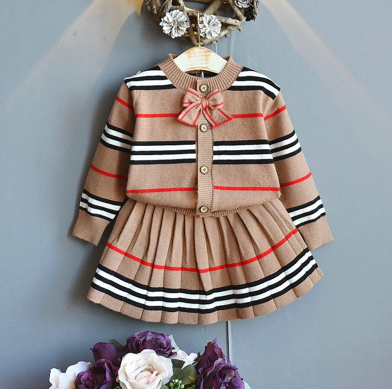 Baby Girls Winter Clothes Set Girl Sweater Striped Pleated Skirt Two-piece Suit 3-7 Years Kids Clothing, Dark khaki
Baby Girls Winter Clothes Set Girl Sweater Striped Pleated Skirt Two-piece Suit 3-7 Years Kids Clothing, Dark khaki