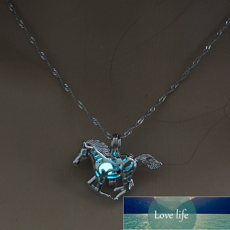 Horse Luminous Pendant Fluorescence Necklace Women Birthday Gift Glow In The Dark Yellow Blue Green Three Color Necklace Pendant Factory price expert 