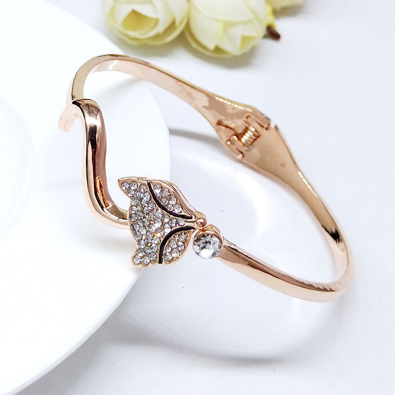Japan and South Korea Sweet Versatile Diamond Fox Bracelet Female Student Forest Department Friend Jewelry Accessories
Japan and South Korea Sweet Versatile Diamond Fox Bracelet Female Student Forest Department Friend Jewelry Accessories