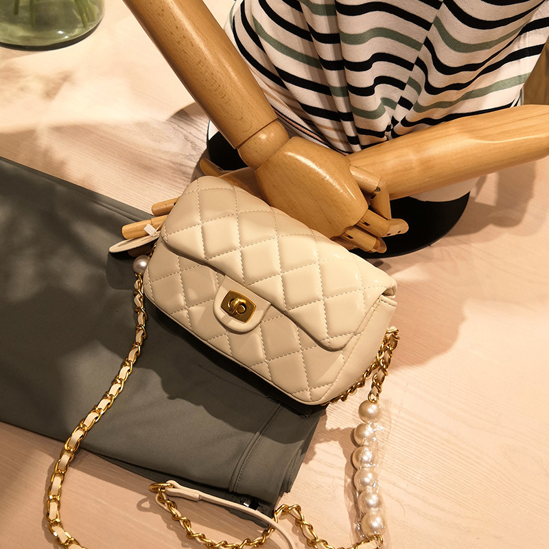 Lingge Soft Fragrance Leather Chain 2021 Fashion Single Shoulder Messenger Lock Women's Small Square Bag