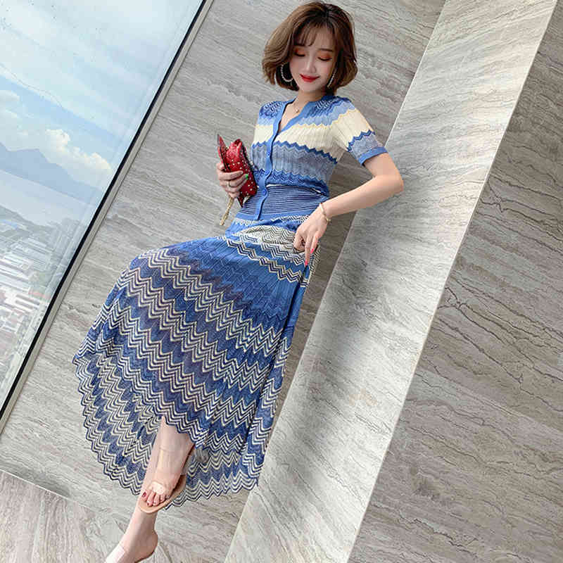 Summer Fashion 2 Piece knit Set Women Short sleeve Elegant Temperament V-neck Tops + Elastic waist Stripe Skirts 210506
