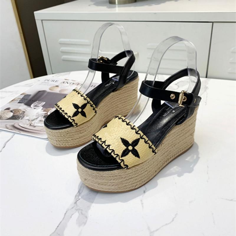 Fashion Slope Wedge Leather Sandals Luxury Designer rope woven espadrille Stylish Casual shoe for woman girl lady ladies black red brown platform Trendy summer 2021
Fashion Slope Wedge Leather Sandals Luxury Designer rope woven espadrille Stylish Casual shoe for woman girl lady ladies black red brown platform Trendy summer 2021