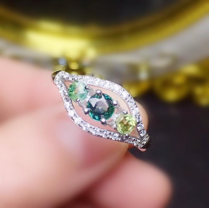 Cluster Rings Per Jewelry Natural Real Sapphire Ring 0.15ct*2pcs 0.35ct*1pc Gemstone 925 Sterling Silver Fine T2041517, Golden;silver
Cluster Rings Per Jewelry Natural Real Sapphire Ring 0.15ct*2pcs 0.35ct*1pc Gemstone 925 Sterling Silver Fine T2041517, Golden;silver