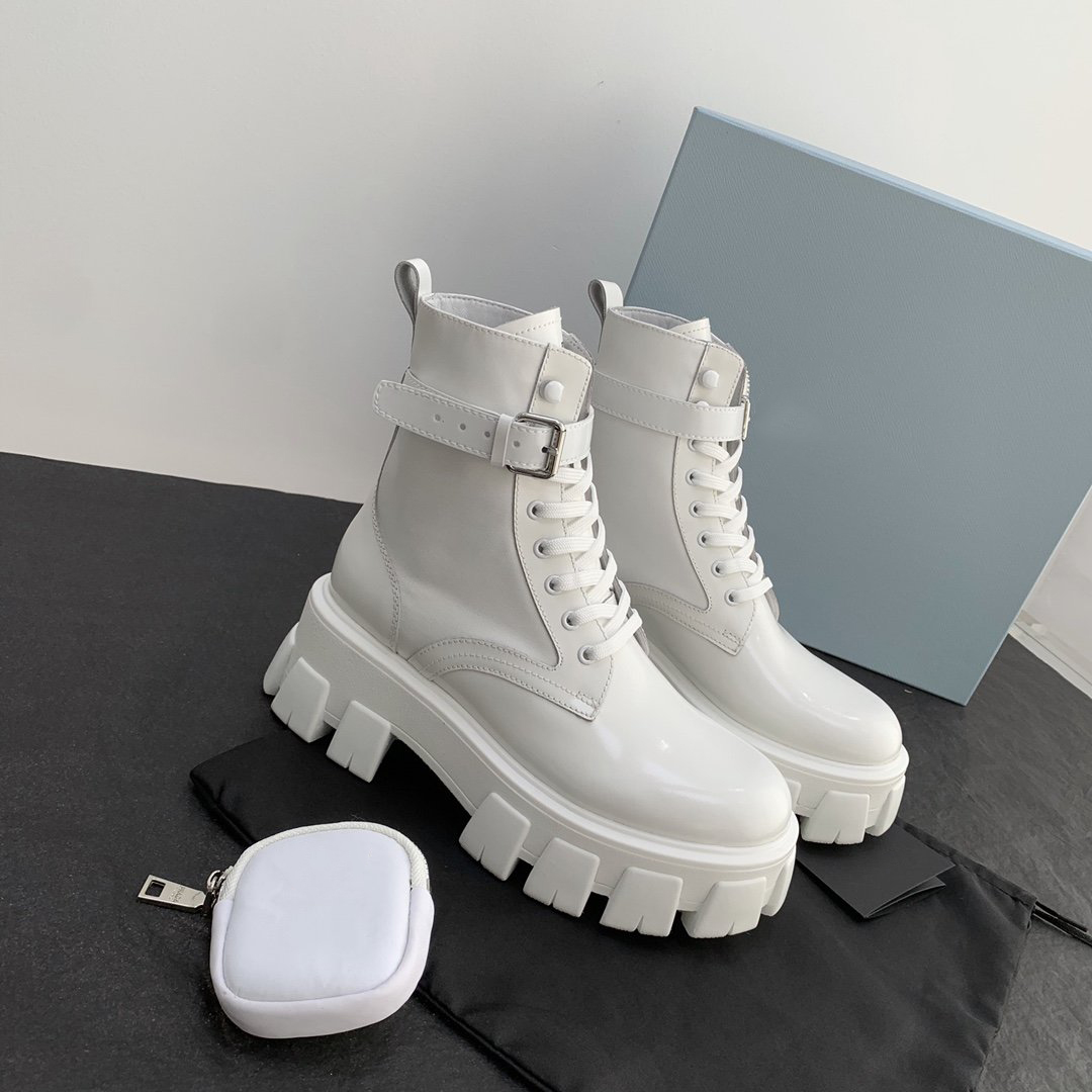 2021 new fashion men's Monolith shiny leather nylon mid boots luxurious round toe increased sole comfortable and fashionable design with box size 38-45, Photo color
2021 new fashion men's Monolith shiny leather nylon mid boots luxurious round toe increased sole comfortable and fashionable design with box size 38-45, Photo color