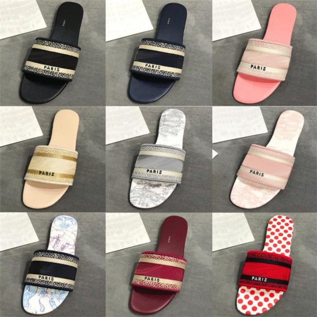 2021 Dway Slide Deep Blue Embroidered Cotton Sandals Women Graphic Print Black Gold Pink Gray Flat Slippers Size 35-40
2021 Dway Slide Deep Blue Embroidered Cotton Sandals Women Graphic Print Black Gold Pink Gray Flat Slippers Size 35-40