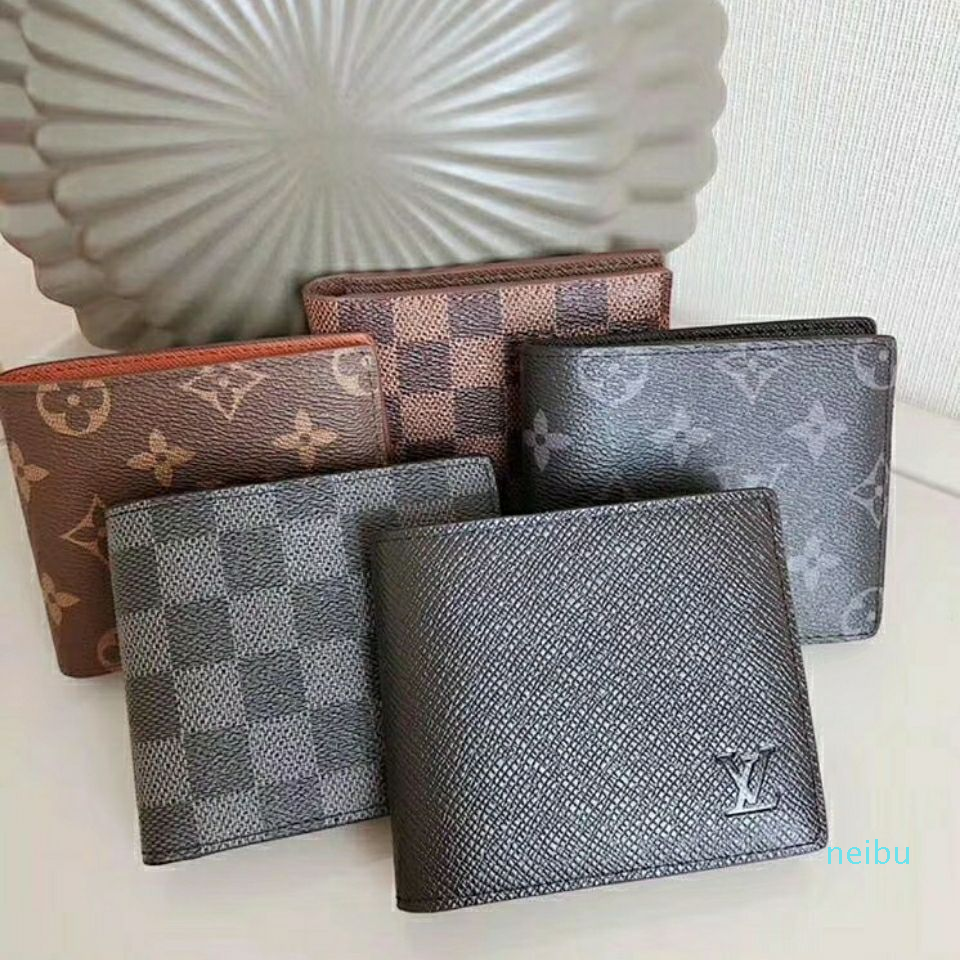 Wallet European and American classic style, fashion wallet, a variety of colors, men and women can choose, Blue;gray
Wallet European and American classic style, fashion wallet, a variety of colors, men and women can choose, Blue;gray