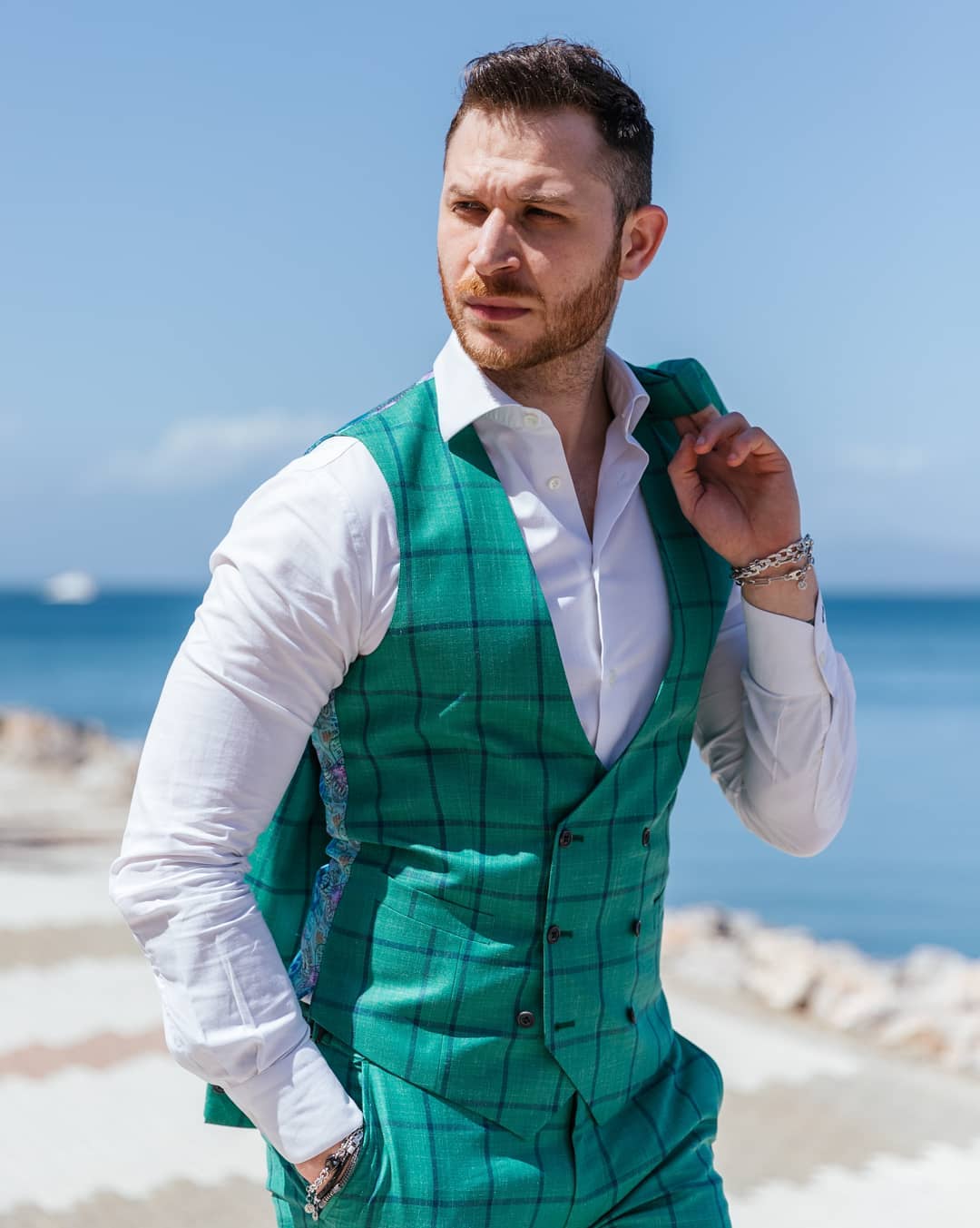 Green Plaid Groom Mens Tuxedos Slim Fit Peaked Lapel Business Wedding Blazer Suits Formal Prom Party Wear(Jacket+Vest+Pants)
