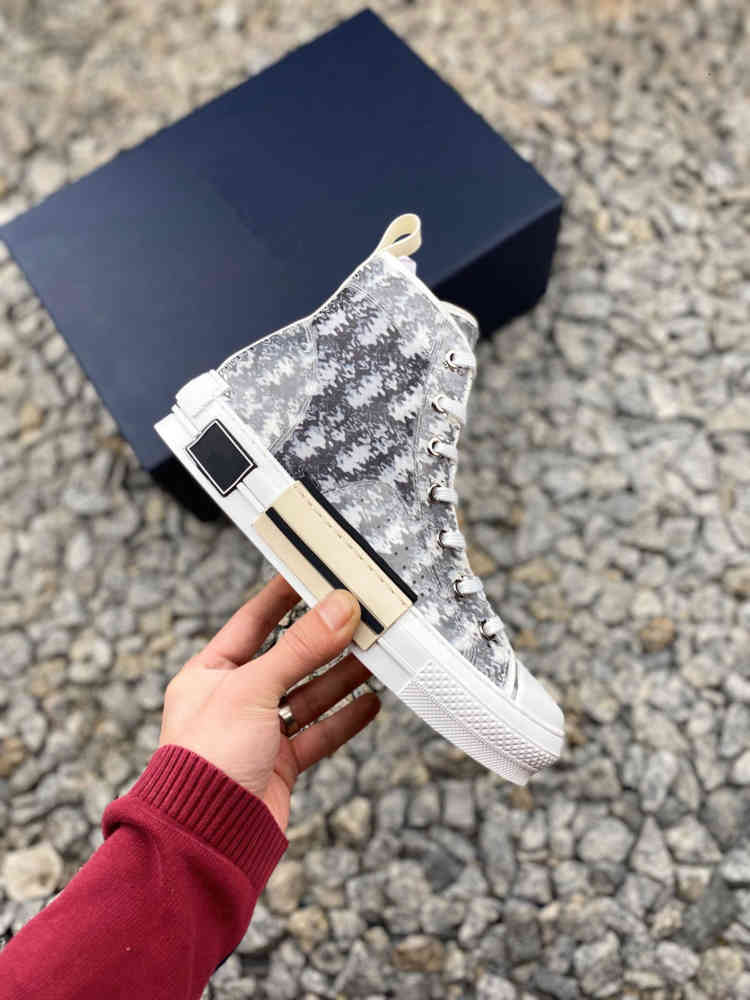 Top Quality Designers Shoes Oblique Technology Canvas Trainers Sneakers Men Women Fashion Breathable Outdoor Platform Flat Casual yemianbu, Box
Top Quality Designers Shoes Oblique Technology Canvas Trainers Sneakers Men Women Fashion Breathable Outdoor Platform Flat Casual yemianbu, Box