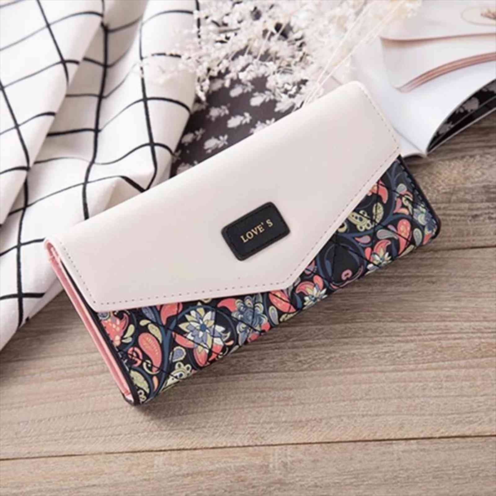 wristlet fashion envelope women wallet hit color 3fold flowers printing pu leather long ladies clutch coin phone purse, Red;black
wristlet fashion envelope women wallet hit color 3fold flowers printing pu leather long ladies clutch coin phone purse, Red;black