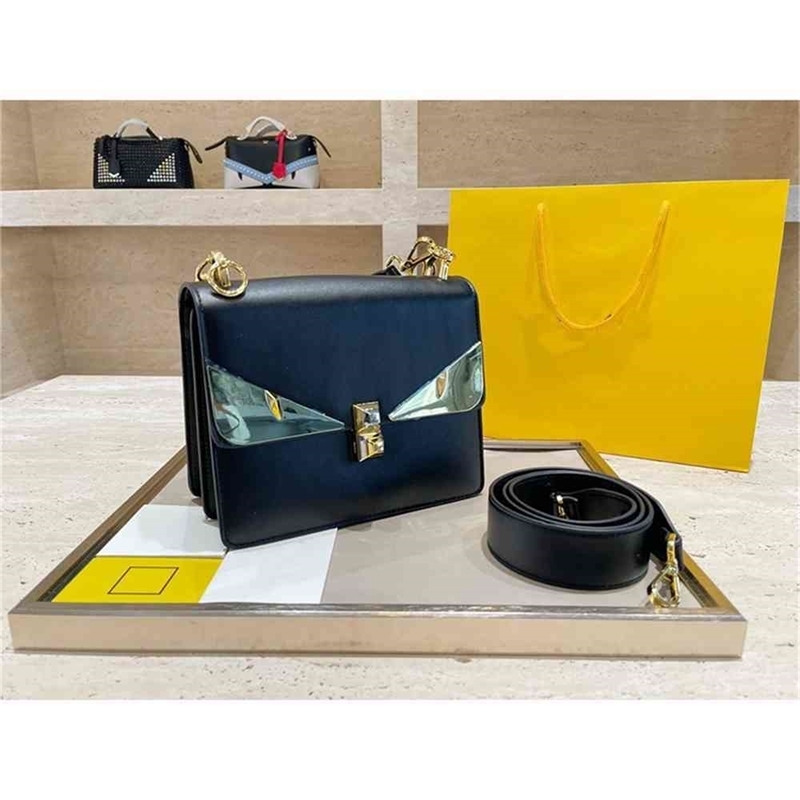 Women Luxurys Designers Bags 2021 Shop Purchase Metal buckle single fashion personalized saddle S Designer Handbag Handbags Totes Crossbody Bag
Women Luxurys Designers Bags 2021 Shop Purchase Metal buckle single fashion personalized saddle S Designer Handbag Handbags Totes Crossbody Bag