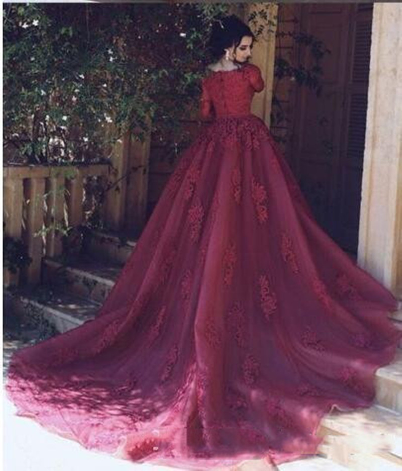 2021 A Line Bury Bridal Gowns Lace Gothic Muslim Wedding Dresses Short Sleeves with Wrap Tiered Skirts