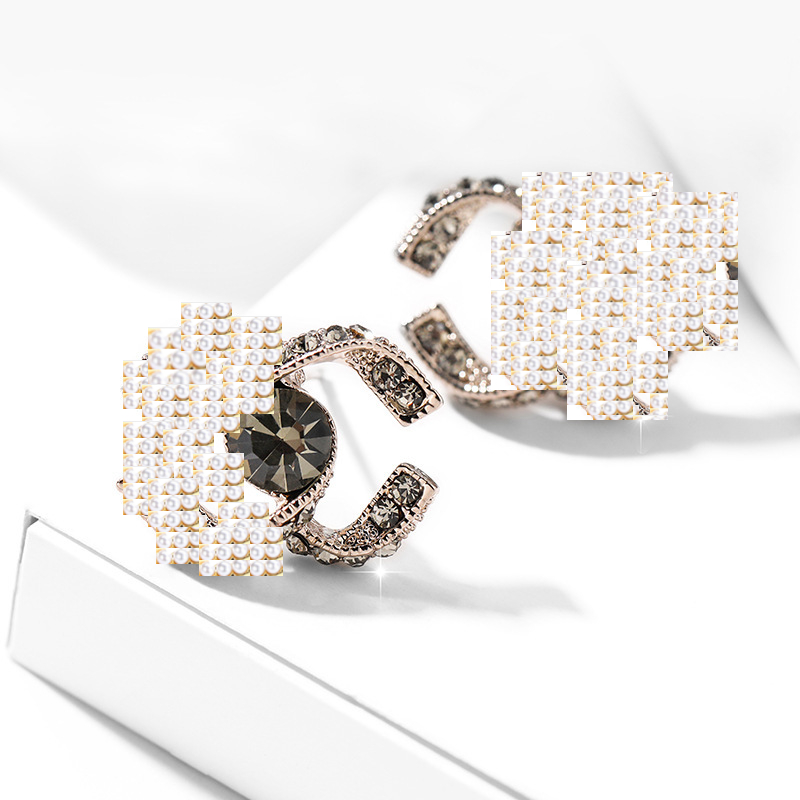 Earrings 925 silver needles online stud celebrity French retro C temperament women live, Golden;silver
Earrings 925 silver needles online stud celebrity French retro C temperament women live, Golden;silver