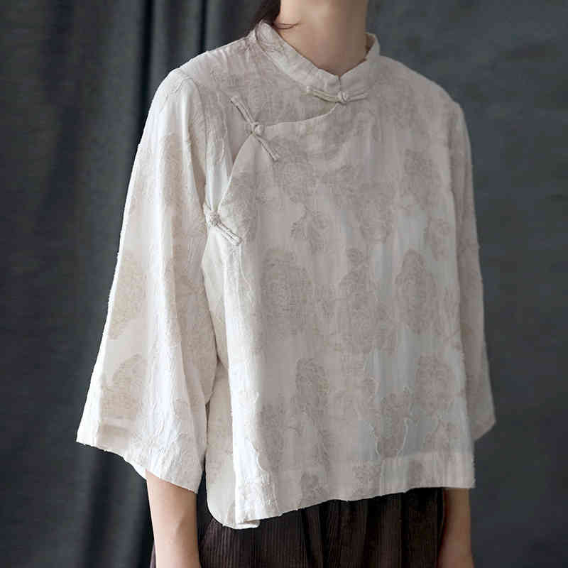 Johnature Women Chinese Style Jacquard Shirts Stand Seven Sleeve Blouses Spring Button Loose Vintage Tops Female Shirts 210521, Red
Johnature Women Chinese Style Jacquard Shirts Stand Seven Sleeve Blouses Spring Button Loose Vintage Tops Female Shirts 210521, Red