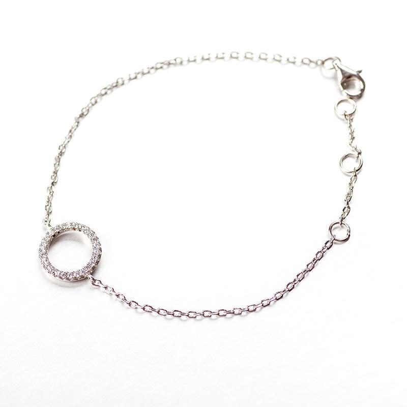 Charm Bracelets S925 Sterling Silver Hollow Zircon Circle Bracelet Simple Literary Paved Ladies Jewelry Wholesale With Box
Charm Bracelets S925 Sterling Silver Hollow Zircon Circle Bracelet Simple Literary Paved Ladies Jewelry Wholesale With Box