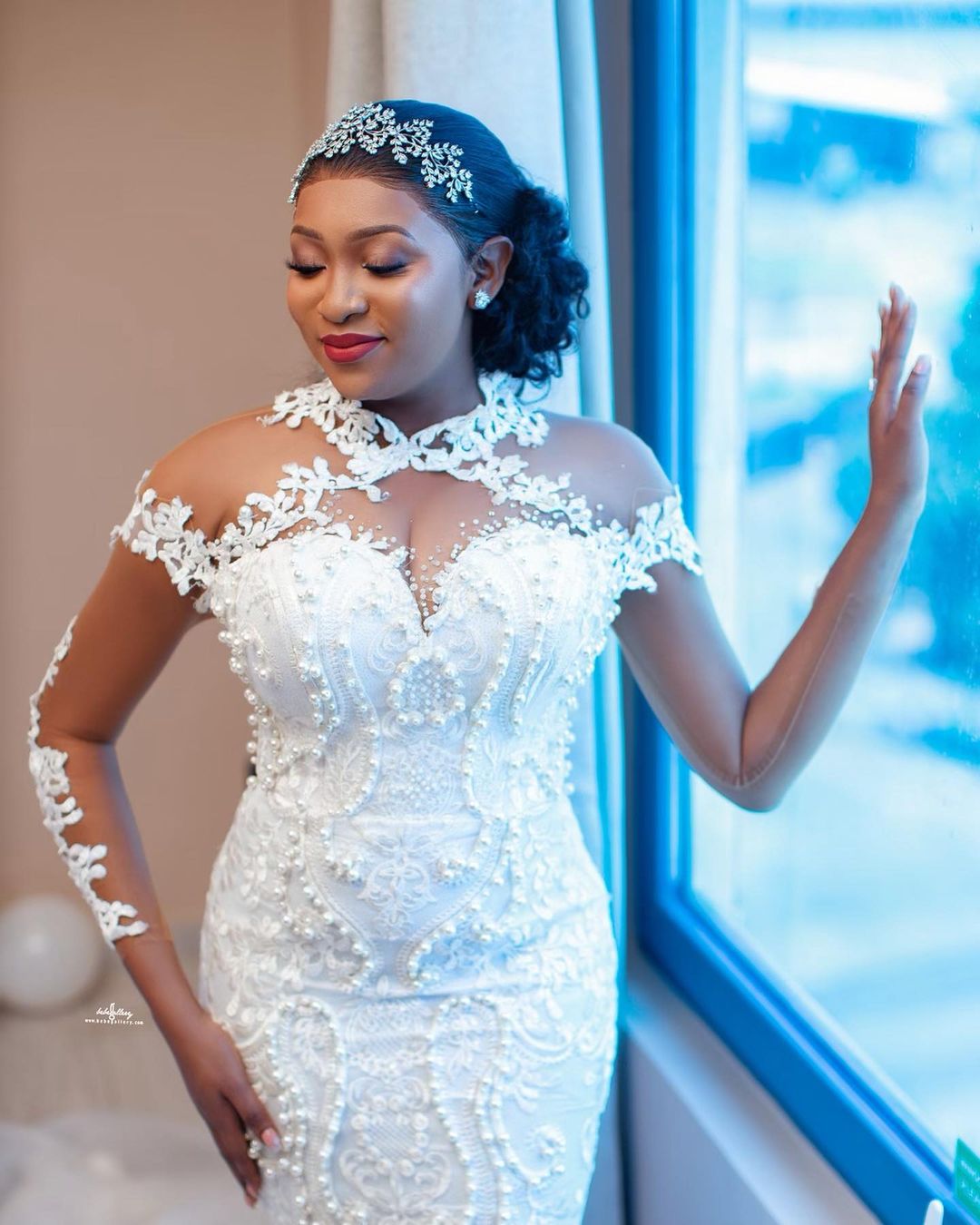 2021 Plus Size Arabic Aso Ebi Lace Pearls Mermaid Wedding Dress Sheer Neck Long Sleeves Vintage Sexy Bridal Gowns Dresses ZJ664