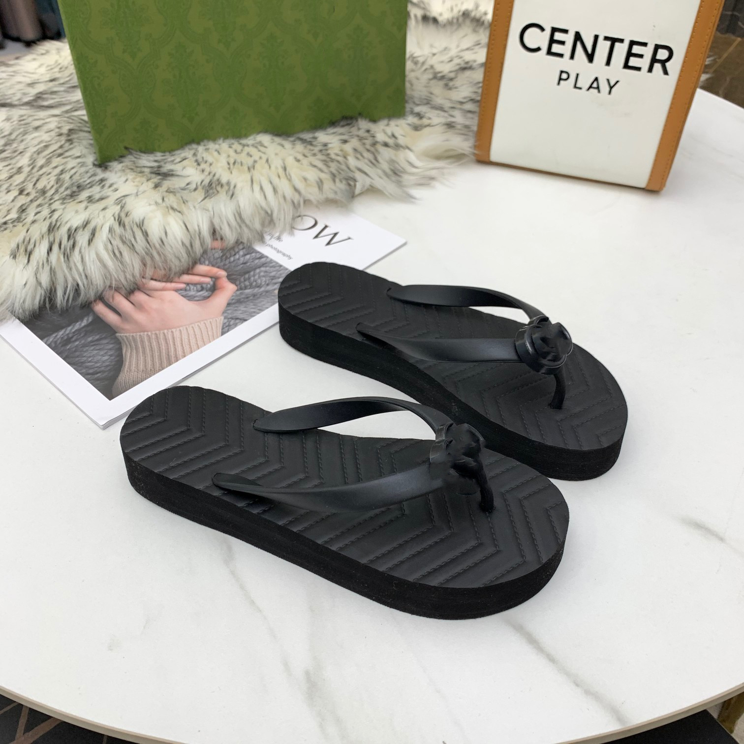 Women Luxury Desinger Slippers Fashion Grapes Discount Thin Black Flip Flops Brand Shoe Ladie Beige Shoes Sandals Flippers, Box
Women Luxury Desinger Slippers Fashion Grapes Discount Thin Black Flip Flops Brand Shoe Ladie Beige Shoes Sandals Flippers, Box
