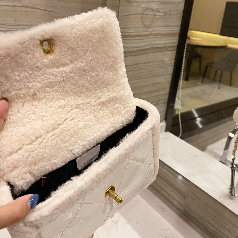 2021/22 F/W Classic Single Falp Mini Bags Oil Wax Leather Shearling Patchwork Quilted 19 Series Large Capacity Cosmetic Outdoor Shooping Sacoche luxury_handbags 20C, Black
2021/22 F/W Classic Single Falp Mini Bags Oil Wax Leather Shearling Patchwork Quilted 19 Series Large Capacity Cosmetic Outdoor Shooping Sacoche luxury_handbags 20C, Black