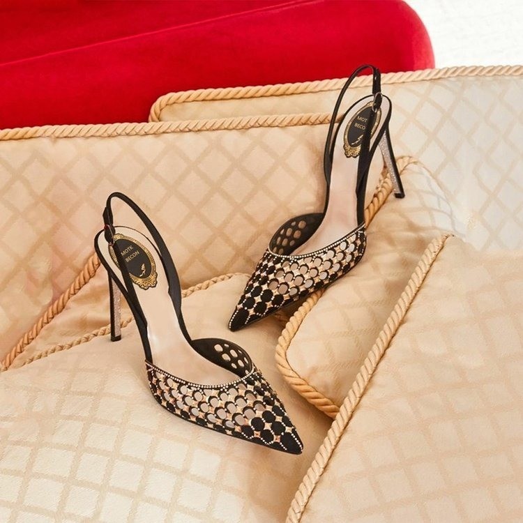 Hollow Out Sandal Lady 2021 Spring and Summer Fairy Wind Pointed Head Water Drill Thin Heel Baotou High-heeled Sho One-sided Belt, Black
Hollow Out Sandal Lady 2021 Spring and Summer Fairy Wind Pointed Head Water Drill Thin Heel Baotou High-heeled Sho One-sided Belt, Black