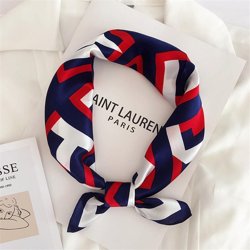 Scarves 53CM 100% Mulberry Pure Silk Scarf For Lady Checkered Letters Print Square Small Head Handkerchief Wholesale Hijab Wraps
Scarves 53CM 100% Mulberry Pure Silk Scarf For Lady Checkered Letters Print Square Small Head Handkerchief Wholesale Hijab Wraps