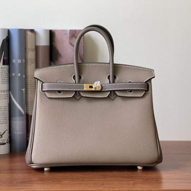 7A+ Top Shoulder Messenger Bag Handmade Togo Luxury Designer Leather Handbag Classic Fashion Ladies Wallet Clutch with Original Box, Turtle dove grey
7A+ Top Shoulder Messenger Bag Handmade Togo Luxury Designer Leather Handbag Classic Fashion Ladies Wallet Clutch with Original Box, Turtle dove grey