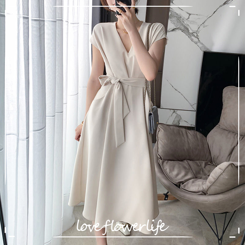 Elegant Slim Dress Women V-neck Short Sleeve Casual Midi Dress Office Lady Dress Korean Evening Party Summer Chic 210521, Black
Elegant Slim Dress Women V-neck Short Sleeve Casual Midi Dress Office Lady Dress Korean Evening Party Summer Chic 210521, Black